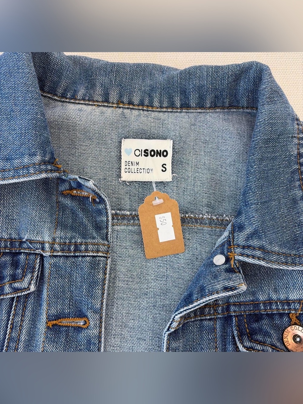 Blue Denim Jacket with UK Wildcat Patch! - Picture 3 of 3